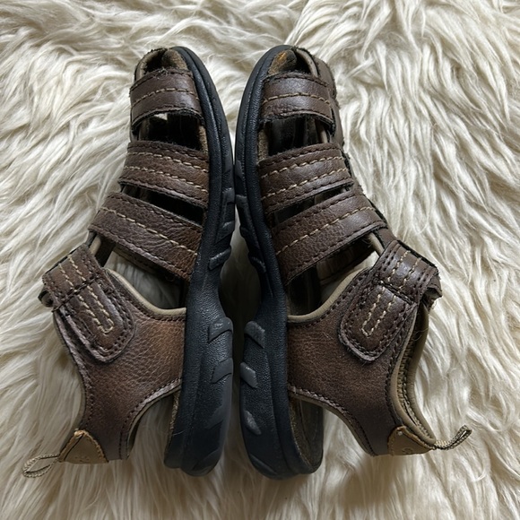 Carters, brown, gladiator, open sandal leather? - Picture 7 of 8